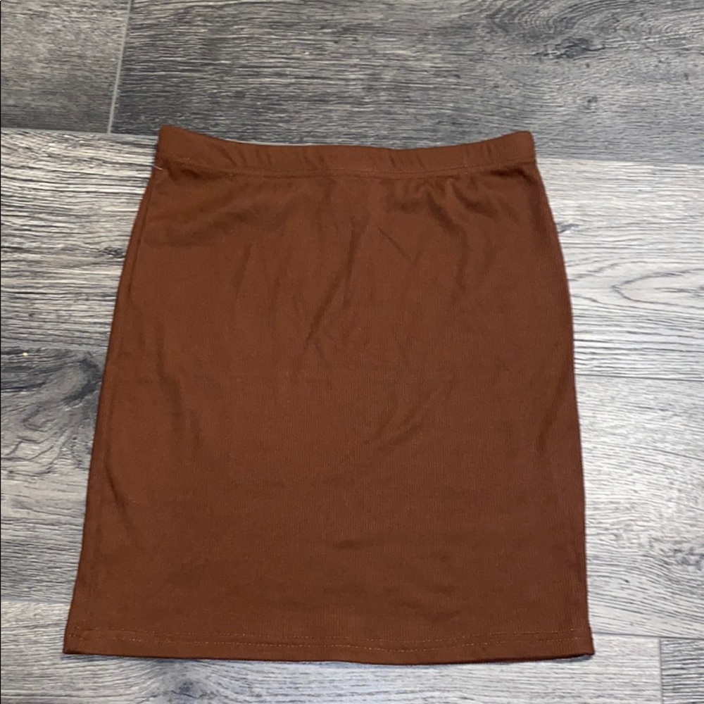 Brown tight skirt